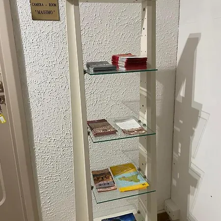 100 Passi Politeama Gæstehus