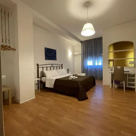 100 Passi Politeama Konukevi